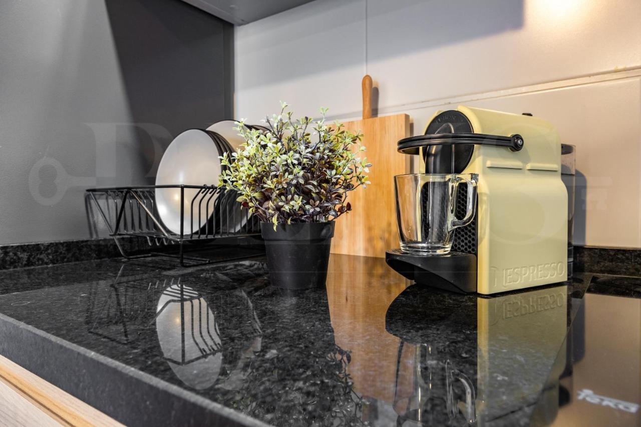 Cozy Flat With Common Pool & Parking - Center By Rems Apartment Malaga Luaran gambar
