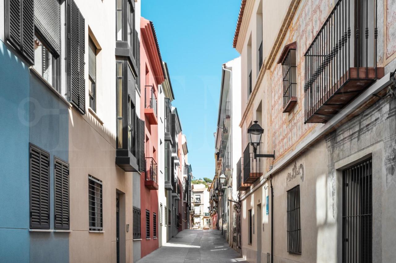 Cozy Flat With Common Pool & Parking - Center By Rems Apartment Malaga Luaran gambar